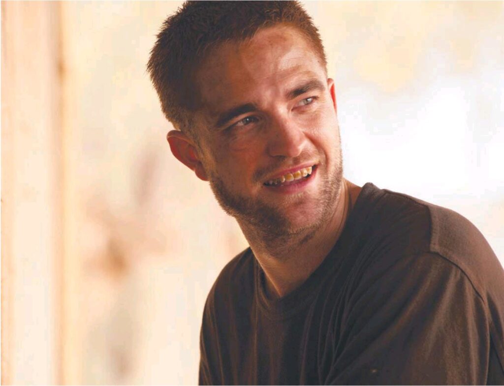 Robert Pattinson em The Rover: A Caçada (Reprodução: A24)