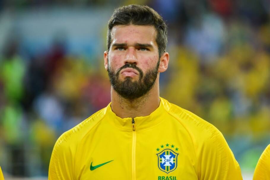 Copa do Mundo 2026: veja o que o horóscopo revela sobre os craques da Seleção Brasileira Alisson surge como uma espécie de regulador emocional do grupo (Imagem: Alizada Studios | Shutterstock)