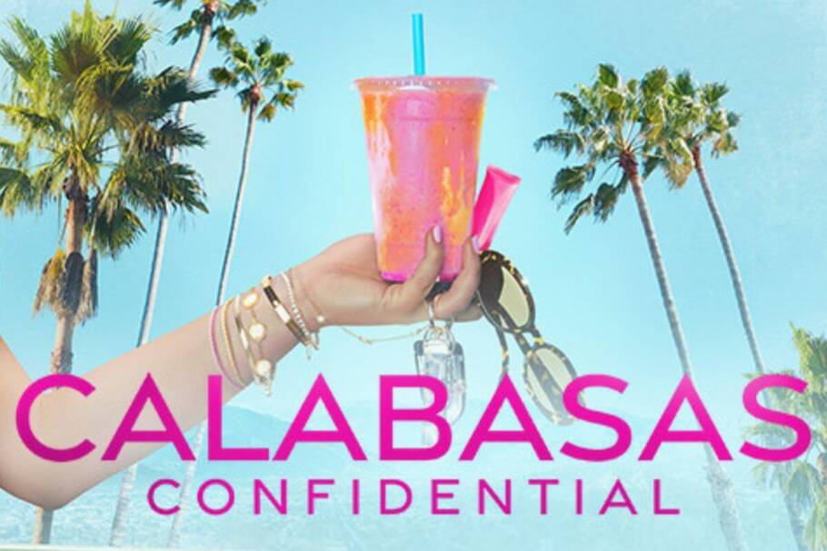 “Calabasas Confidencial” acompanha amigos recém-formados na faculdade que voltam para suas vidas luxuosas e precisam lidar com antigos dramas (Imagem: Reprodução digital | Netflix)