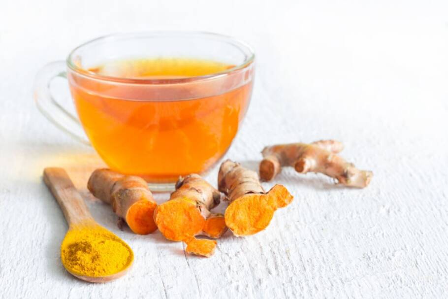 Chá de cúrcuma (Imagem: udra11 | Shutterstock)