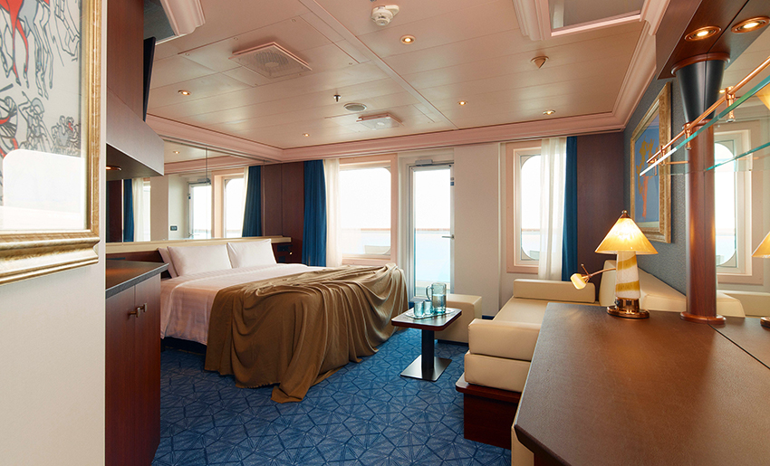 Interior de uma das cabines com varada do Costa Serena