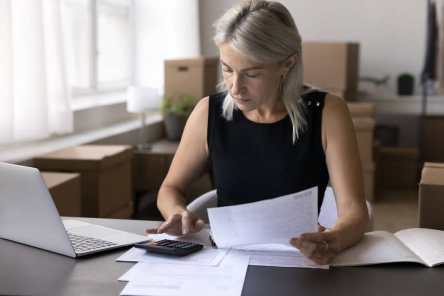 Imposto de Renda: 5 dicas para evitar multas e restrições no CPF Alguns erros simples na declaração podem levar à malha fina e gerar pendências com a Receita Federal (Imagem: fizkes | Shutterstock)