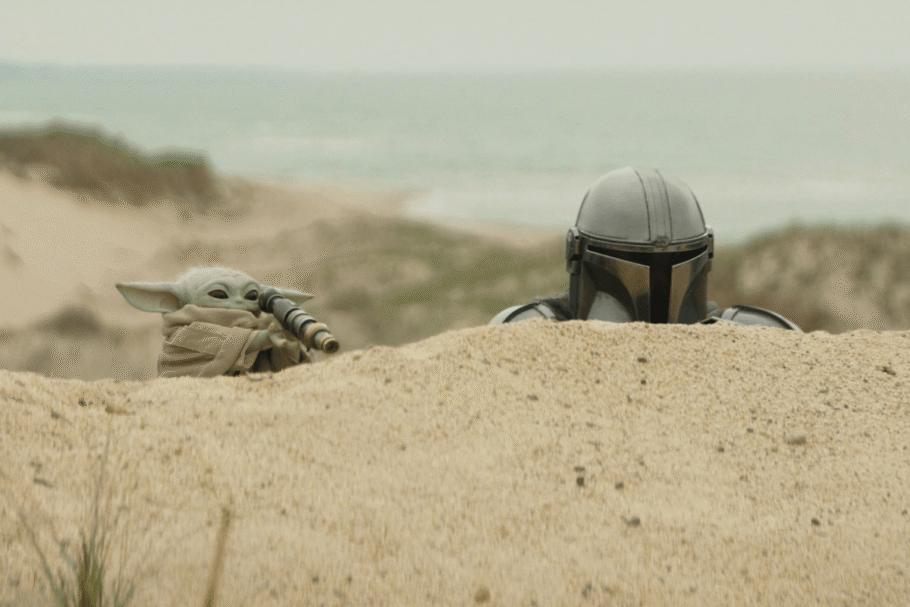 Em “Star Wars: O Mandaloriano e Grogu”, a dupla encara novos desafios enquanto tenta proteger o futuro da galáxia (Imagem: Reprodução digital | Disney Pictures)