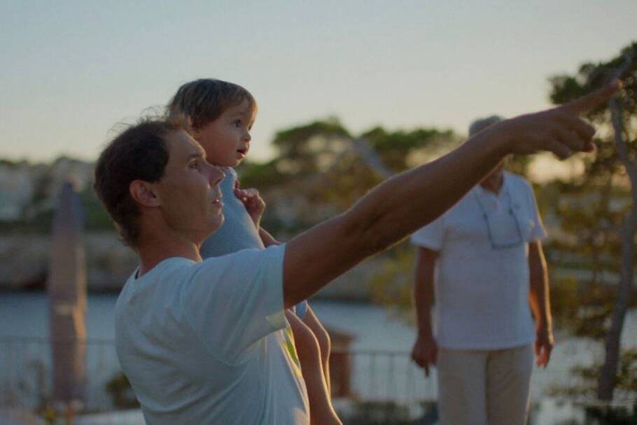 “Rafa” oferece um olhar íntimo sobre a história do tenista Rafael Nadal, um dos maiores nomes da história do tênis (Imagem: Reprodução digital | Netflix)