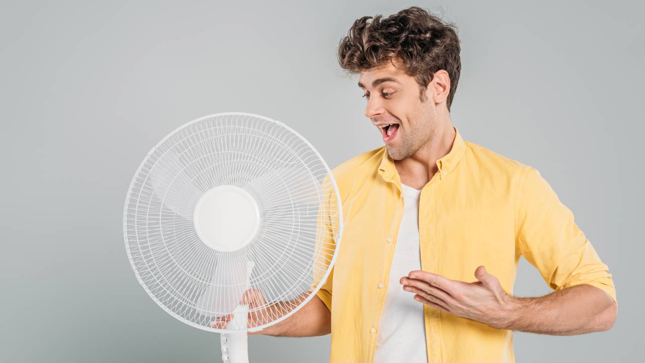 Essa técnica simples para limpar ventilador está chamando atenção pela praticidade e pela redução da sujeira no ambiente.