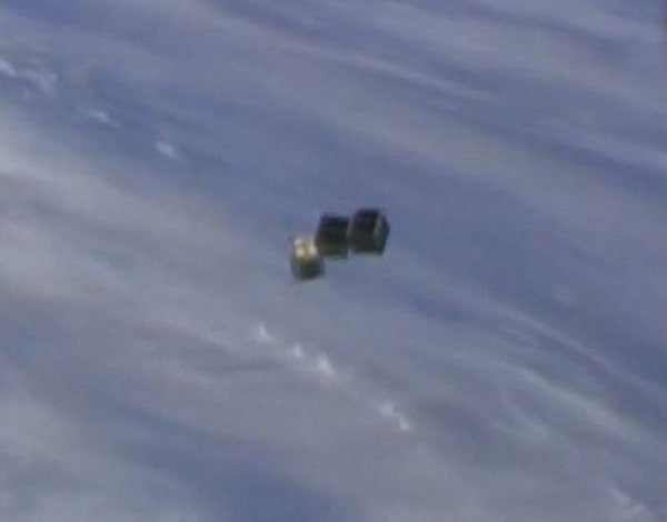 Esses CubeSats foram implantados no âmbito do programa J-CUBE, uma oportunidade de implantação de CubeSats estabelecida por meio de um acordo entre a JAXA e o Consórcio de Engenharia Espacial Universitária (UNISEC).