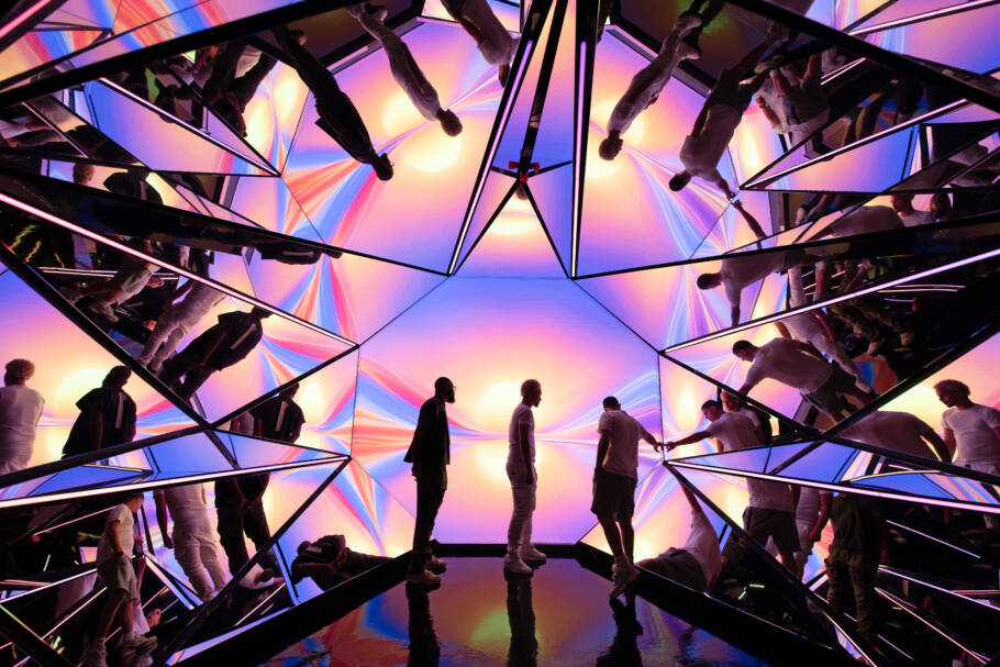 Edge Nyc Kaleidoscope 2 Courtesy Of Moment Factory For Edge Nyc 910x607 1