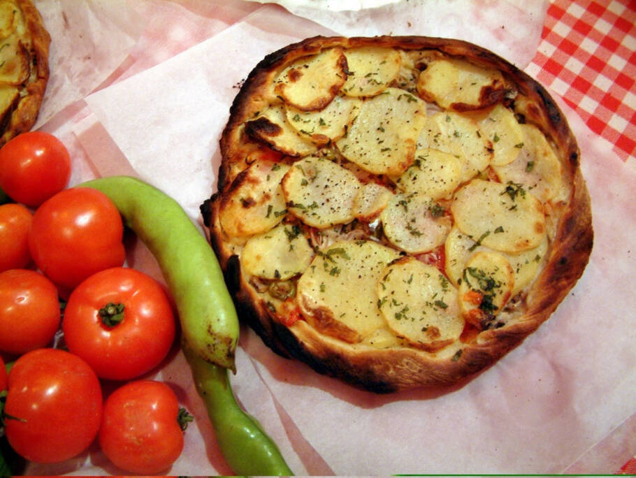Ftira de Gozo lembra uma pizza