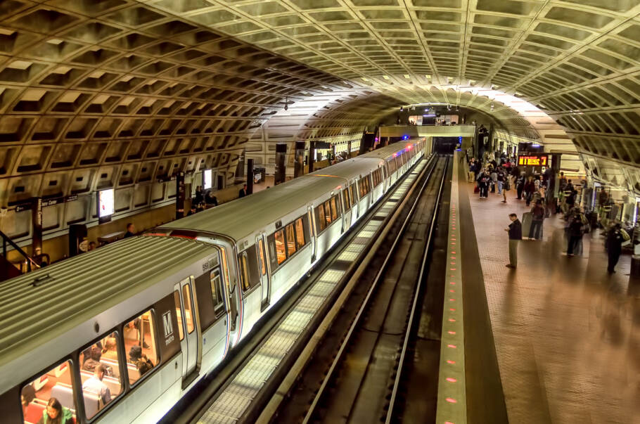 Metrô é uma das opções para se deslocar por Washington