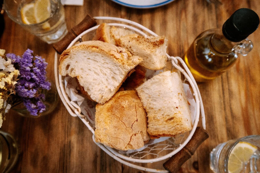 O pão é um dos mais importantes elementos da culinária de Malta